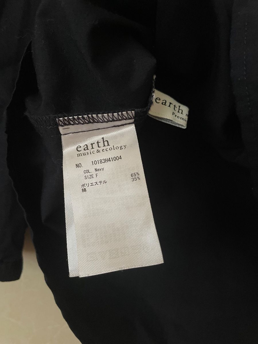 earth 紺ブラウス　size F