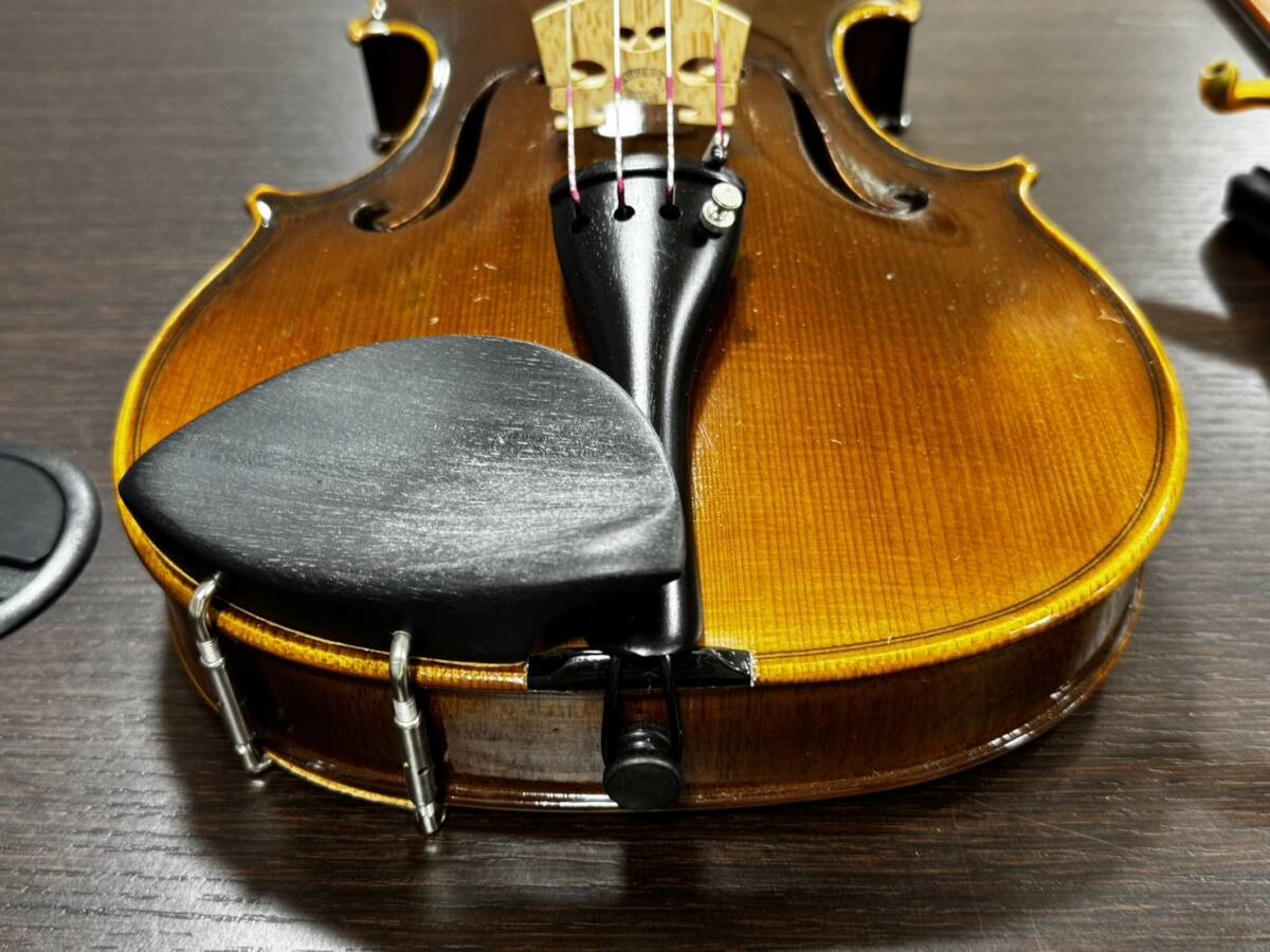 #5151　バイオリン　カールヘフナー　KH165　中古品　ケース、弦付き　KUN肩当て付き　楽器用クロス付き_画像3