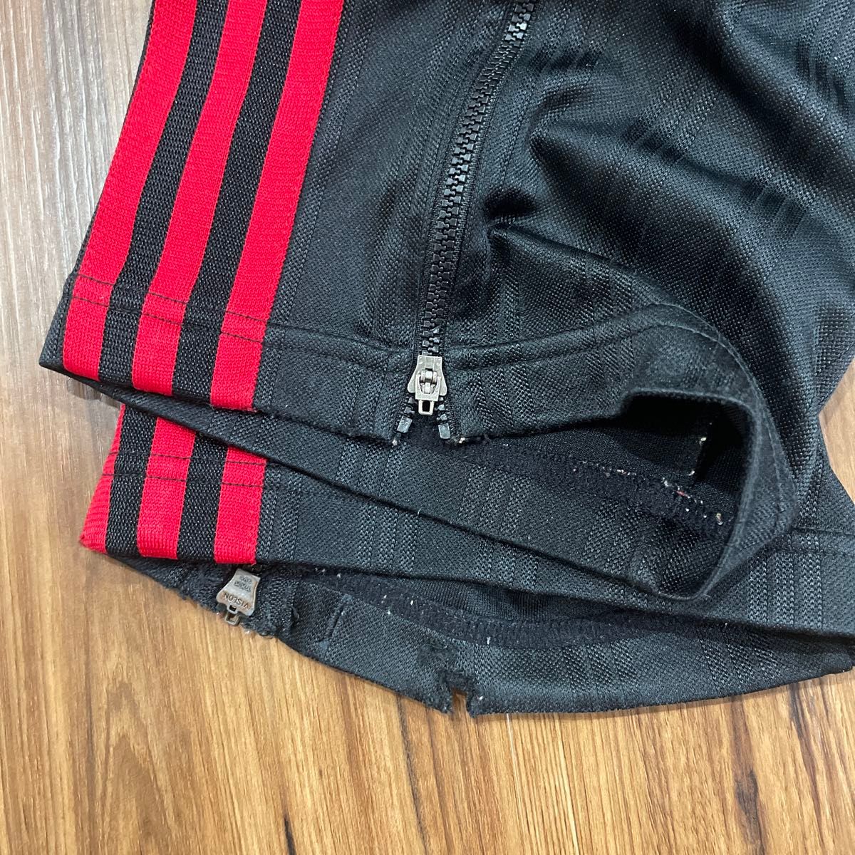 adidas セットアップ サイズM アディダス ADIDAS ジャージ 赤黒 adidas セットアップ サイズM アディダス ADIDAS ジャージ 赤黒