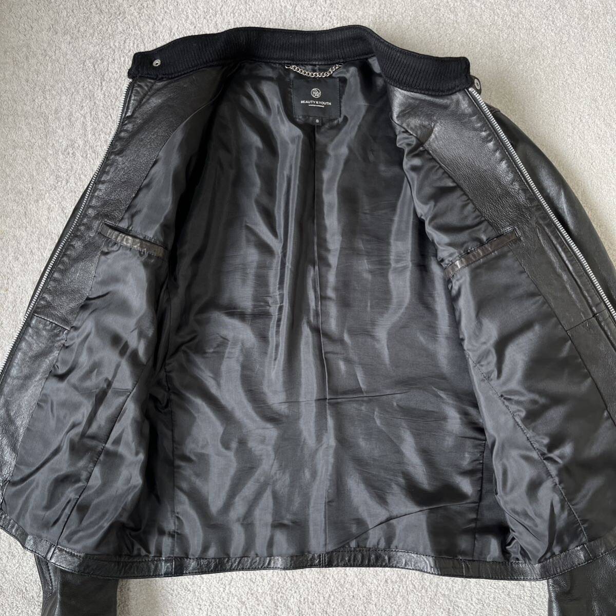 美品 UNITED ARROWS ビューティー&ユース ユナイテッドアローズ ラムレザージャケット シングル ライダース 羊革 シープスキン 黒 ブラック_画像3