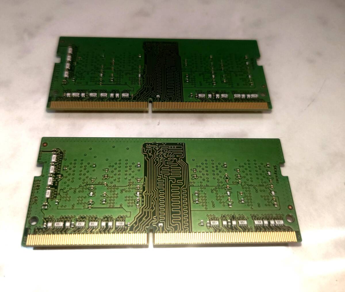 良品!SKhynix メモリ PC4-3200AA 4GB2枚 1Rx16 デスクトップ ノートPC DDR4 マイクロン SAMSUNG サムスン SDRAM