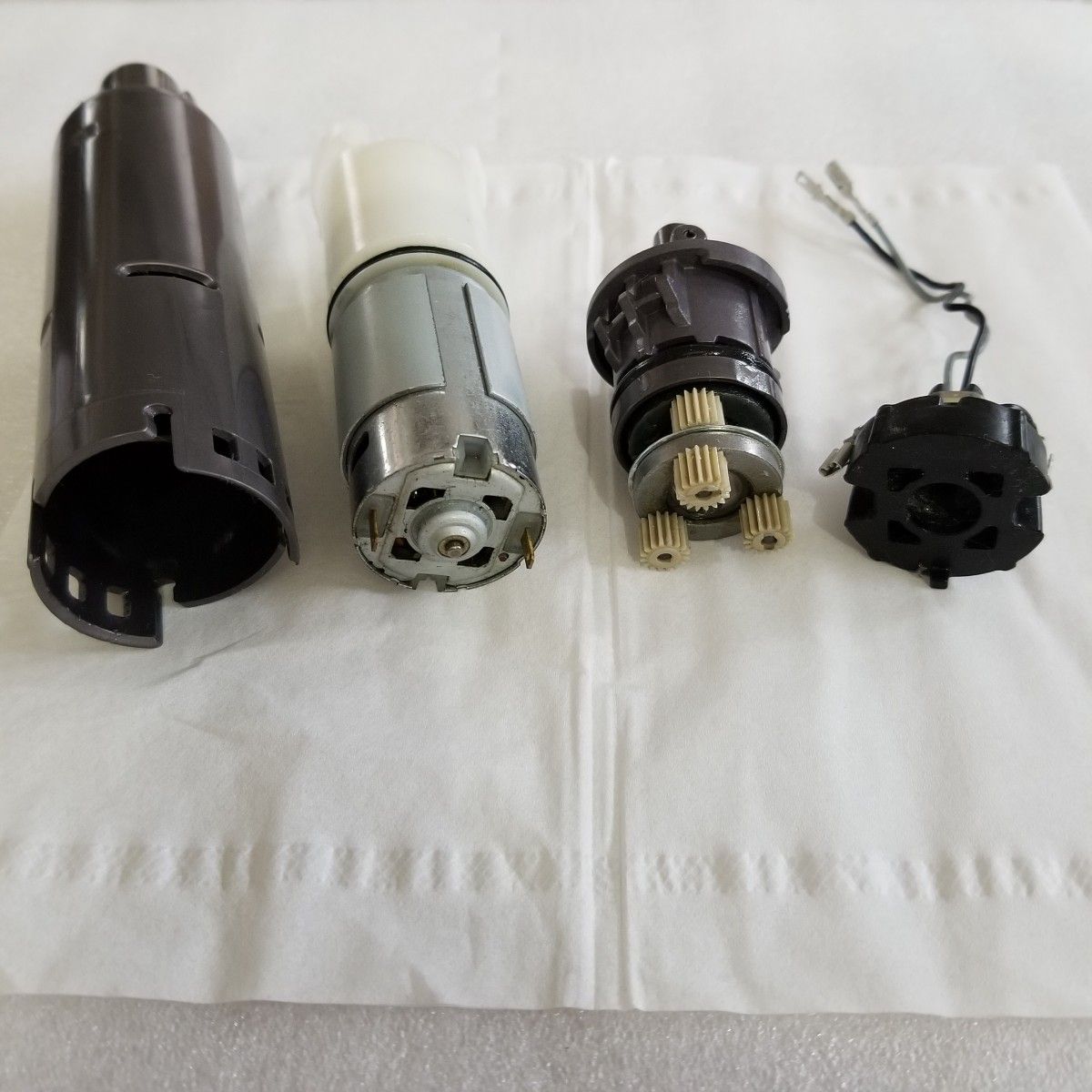 ダイソン掃除機 V10(SV12)分解洗浄済|Yahoo!フリマ(旧PayPay ダイソン掃除機 V10(SV12)分解洗浄済|Yahoo!フリマ(旧PayPay