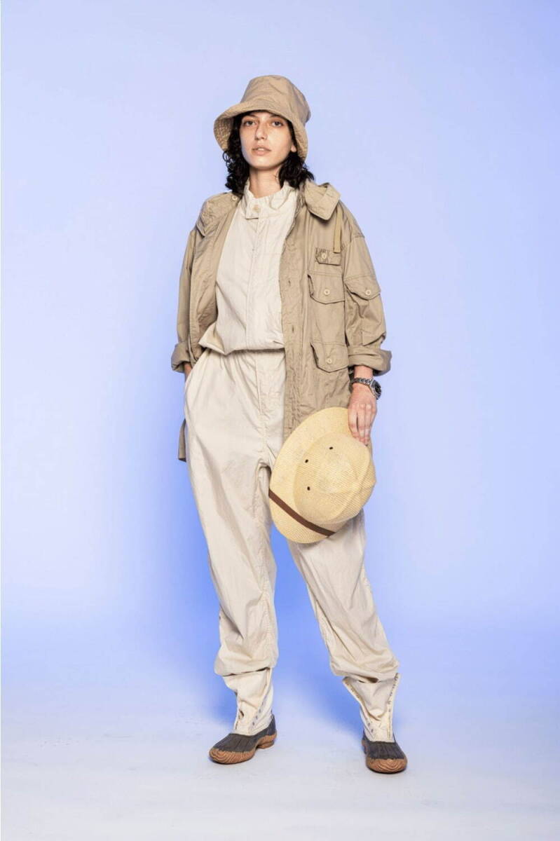 エンジニアードガーメンツ★2022ssモデル★ ≪税込定価35,200円≫★ S/S Bush Shirt - Pima Cotton Broadcloth/Lt.Beige【XS】_ご参考に。同じ色素材レーシングスーツです