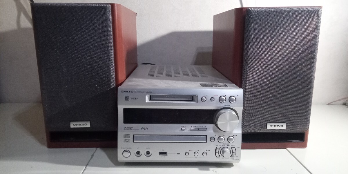 ONKYO オンキョー ミニコンポ FR-N7FX CD MD 一部動作確認済み ジャンク FM/AM スピーカー システムコンポ 1円スタート の画像1