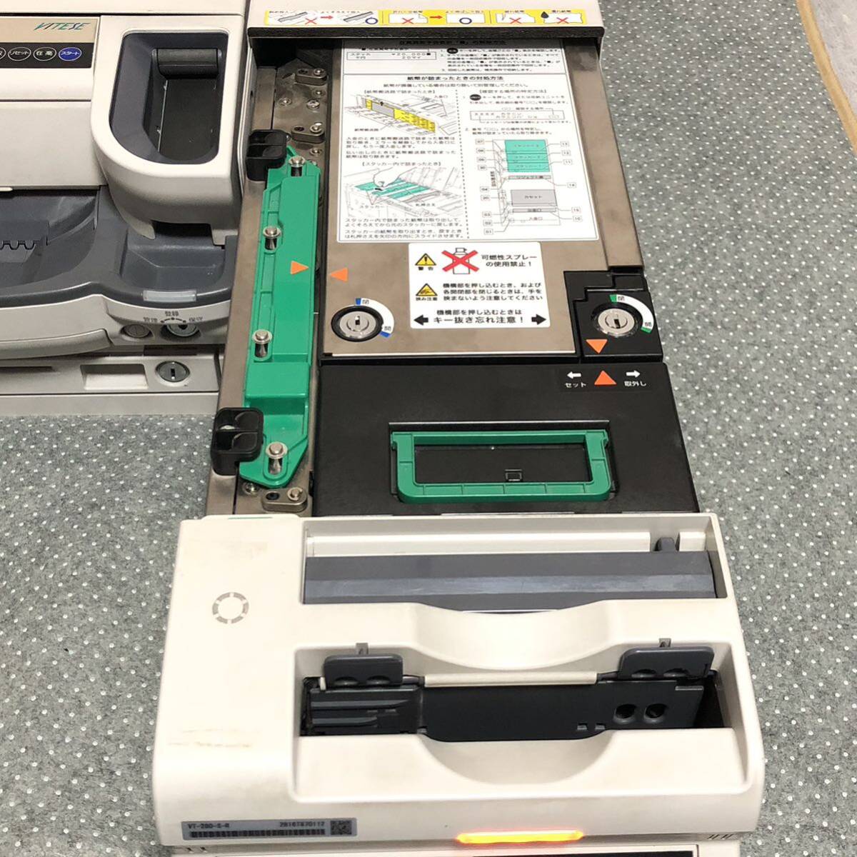 【鍵全て付属！POSとの接続OK】東芝TEC テック 自動釣銭機 硬貨+紙幣 VITTESE VT-280-K VT-280-S 動作確認済 電源ケーブル有り(Z1872J)_画像8