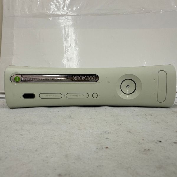 H438-O18-3336 Microsoft マイクロソフト XBOX360 CONSOLE 本体 ホワイト/ケーブル/説明書/バイオハザード 他 ソフト3本付 通電OK ①_画像6