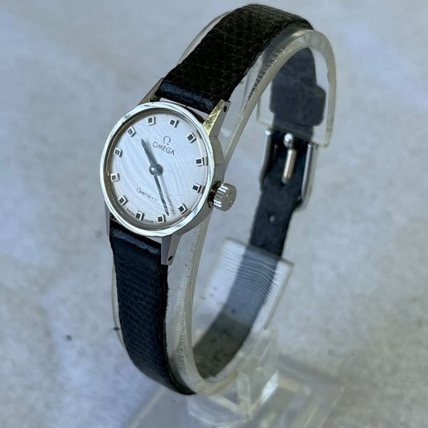 H701-O35-1573 ◎ OMEGA オメガ Geneve ジュネーブ 手巻き シルバー文字盤 ラウンド 2針 レディース 腕時計 箱付き 稼働 ③_画像5