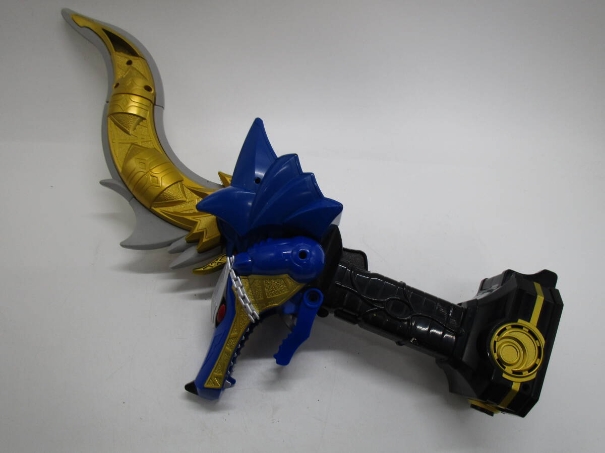 ガルルセイバー DX 仮面ライダーキバ なりきり バンダイ 現状品 ガルルセイバー DX 仮面ライダーキバ なりきり バンダイ 現状品