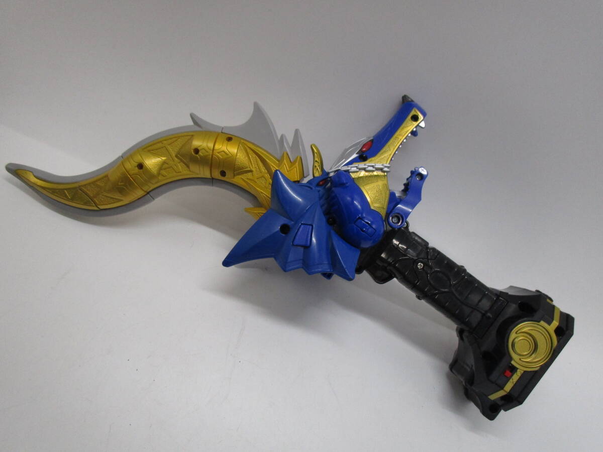 ガルルセイバー DX 仮面ライダーキバ なりきり バンダイ 現状品 ガルルセイバー DX 仮面ライダーキバ なりきり バンダイ 現状品