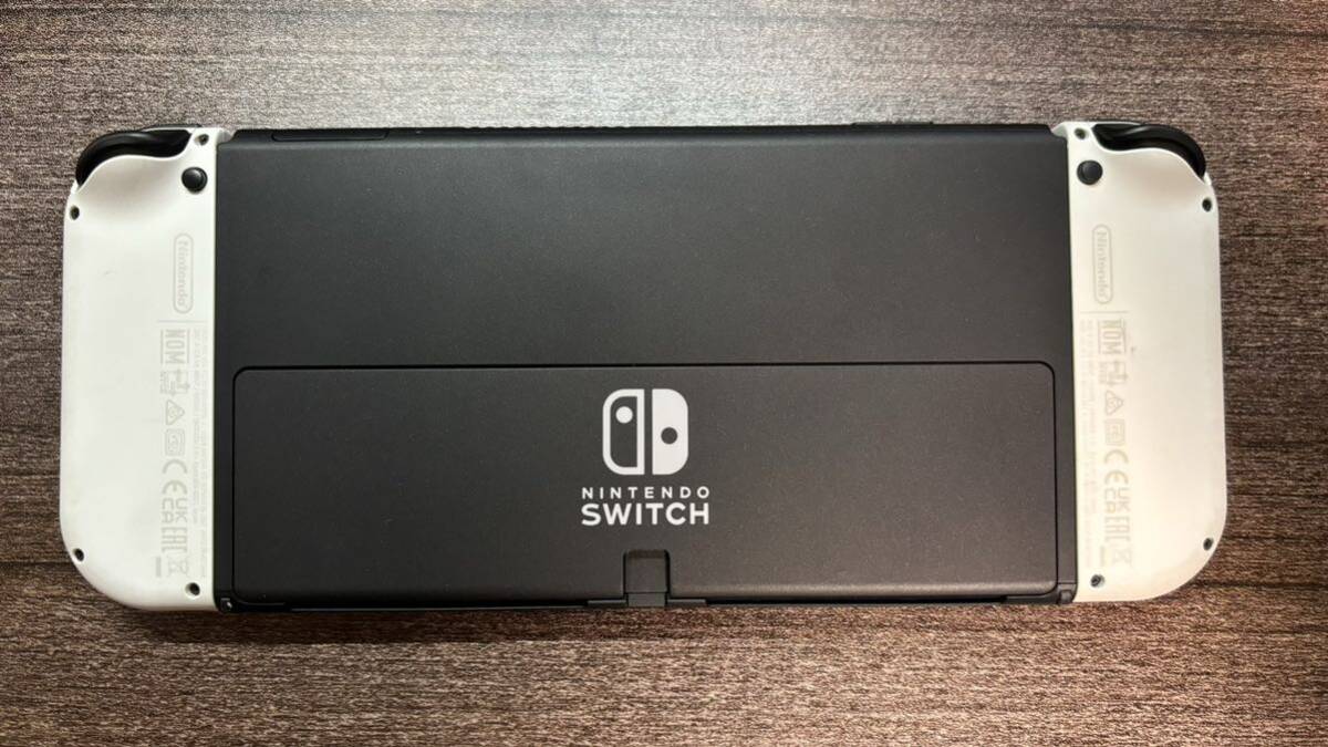 中古　任天堂 有機ELモデル Nintendo Switch 本体&プロコントローラー　ホワイト　おまけあり_画像4