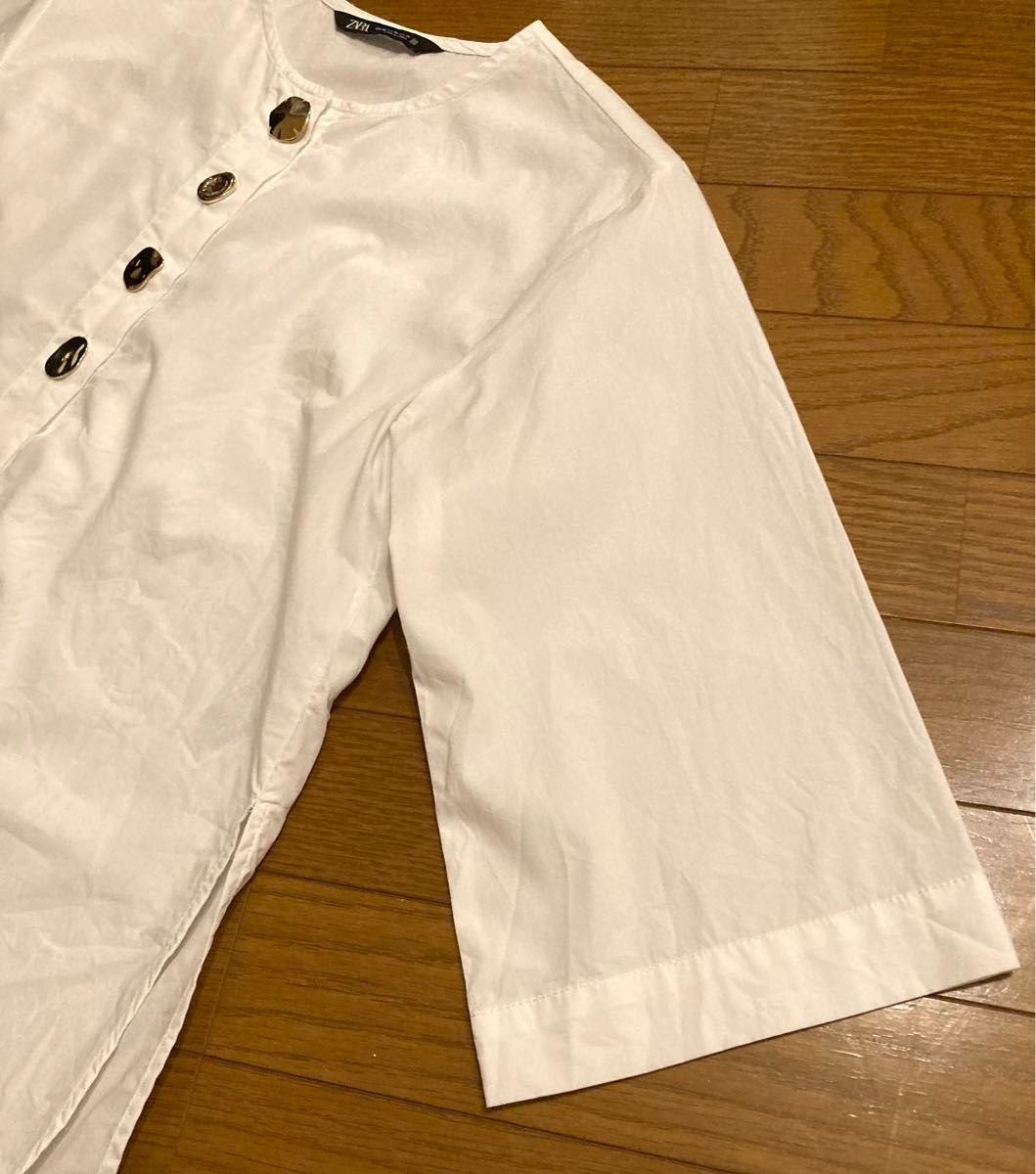 ZARA ザラ 金ボタン 七分袖シャツ コットントップス XS〜S 24 白 ブラウス シャツ ホワイト 白