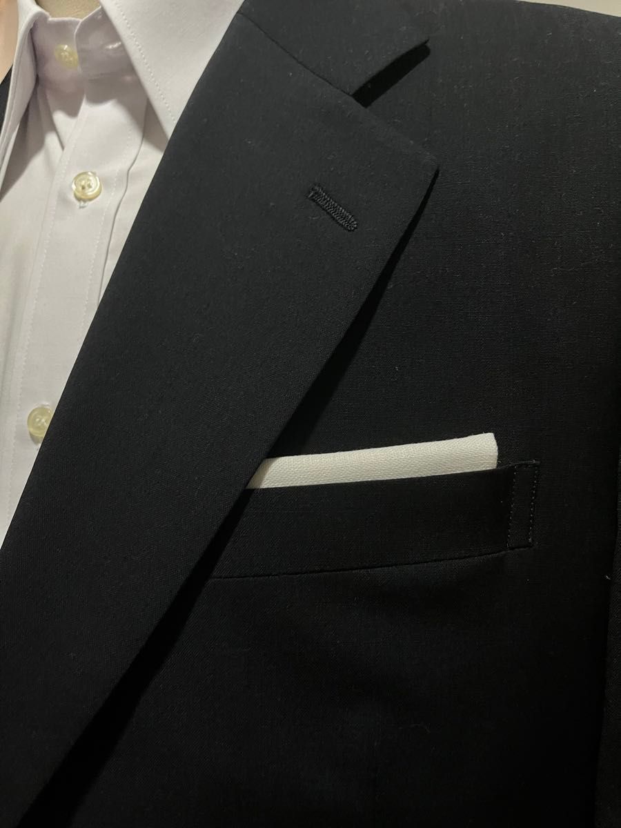 メンズポケットチーフ　フランス産リネン使用　日本製　右肩上がり　傾斜あり　シングル　ホワイト
