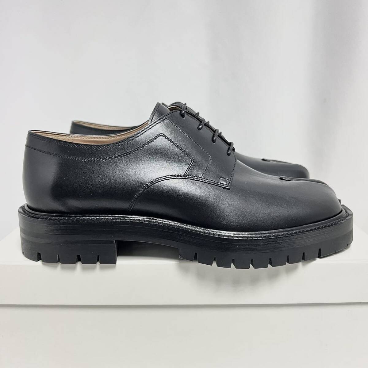 27cm 新品 メゾンマルジェラ Tabi タビ レースアップ シューズ 27cm 新品 メゾンマルジェラ Tabi タビ レースアップ シューズ