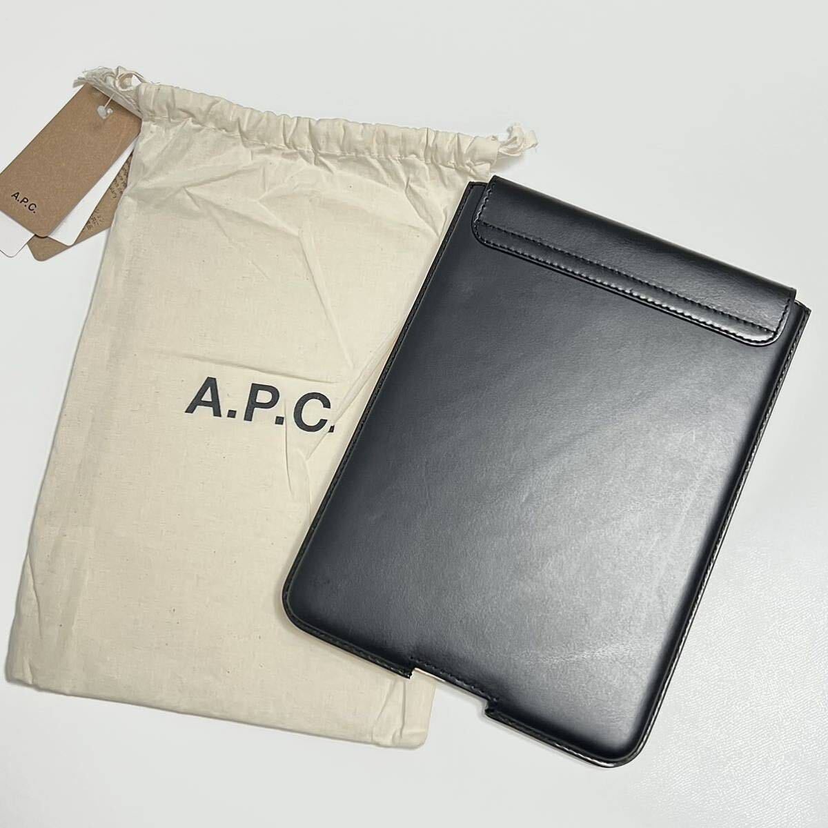 新品 A.P.C. 定価49500円 レザー ロゴ タブレット 収納 ケース ホルダー iPad mini アイパッド ミニ LAVIE レノボ タブ Lenovo ブランド_画像2