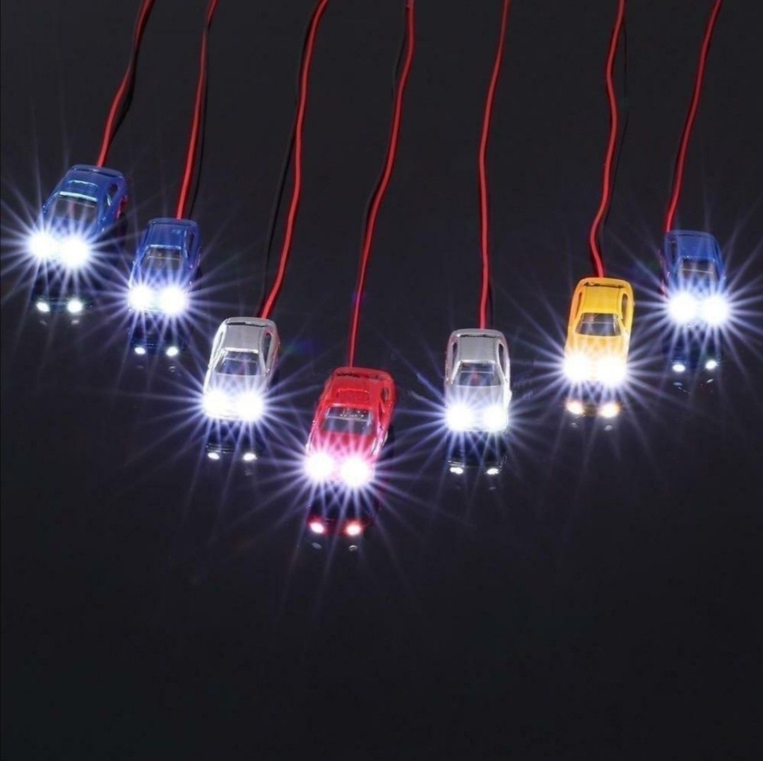 Nゲージ ヘッドライト、テールライトが光る　乗用車３台　ミニチュア　ジオラマ　レイアウト　夜景　とても綺麗です!