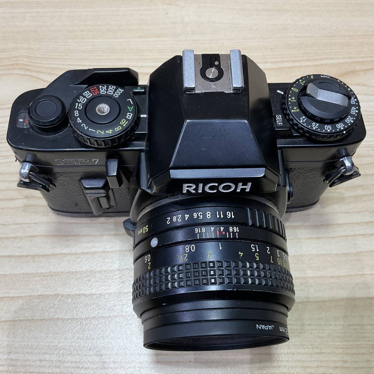 1995◆RICHO リコー XR7 RIKENON 1:2 50mm レンズ 52φ フィルムカメラ 動作未確認 ジャンク扱い_画像3