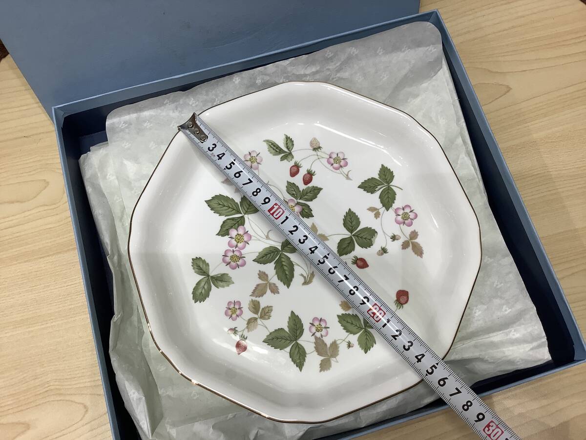 1749◆WEDGWOOD ウェッジウッド WILD STRAWBERRY ワイルド ストロベリー 大皿 飾り皿 盛り皿 洋食器 現状品_画像2