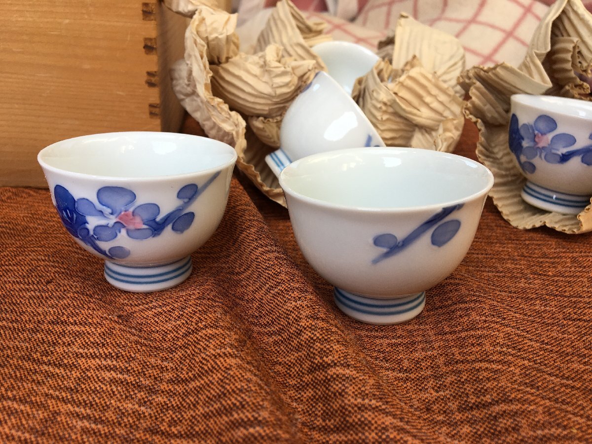 【500円配達～】未使用品 玉露茶器 特撰 有田焼 急須 湯のみ 共箱 木箱 奥川陶器 陶磁器 陶芸 工芸品 コレクションの画像4