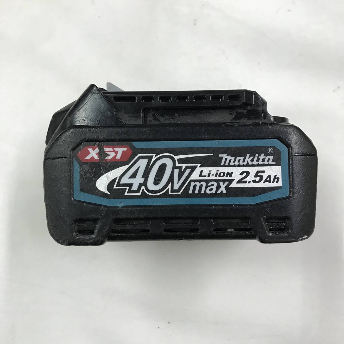 sb2320 送料無料！動作品 マキタ コードレスインパクトドライバ TD001GRDXO オリーブ 40Vmax2.5Ahバッテリー×1 充電器 ケース_画像6