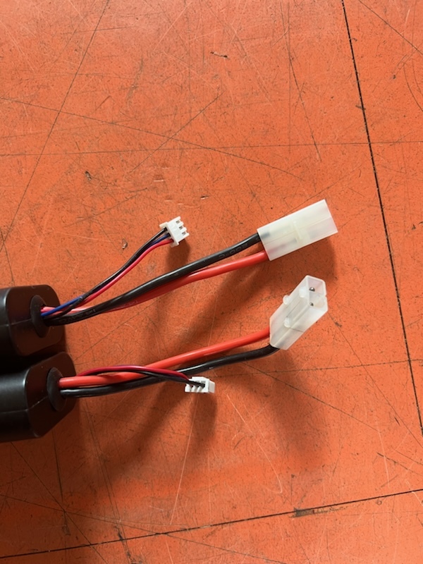 YOKOMO Lipo 30C 7.4V 3000mAh ストレートパック バッテリー YB-L300C　2本_画像5