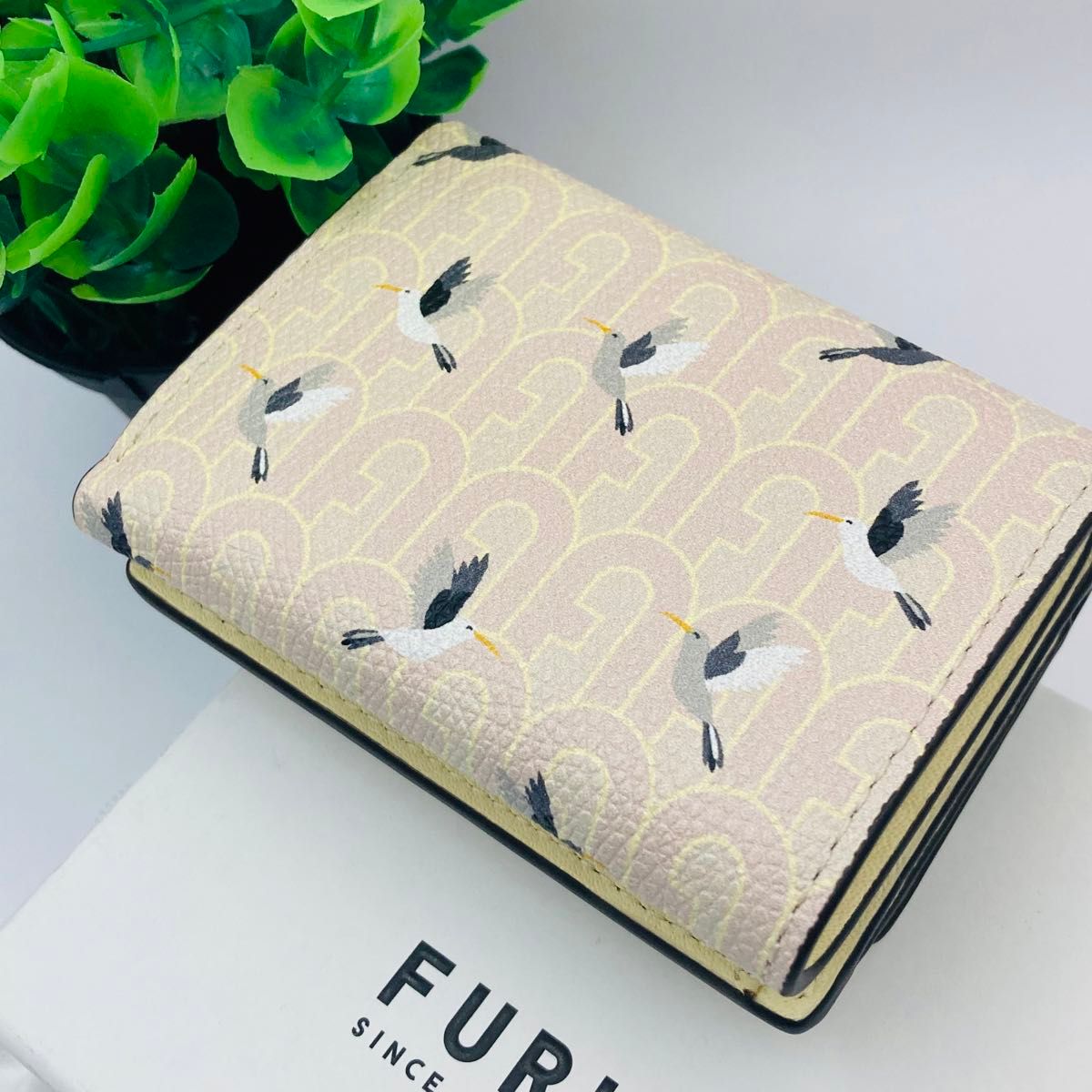 新品未使用品 フルラ FURLA ミニ財布 三つ折り財布 フルラ バイ 新品未使用品 フルラ FURLA ミニ財布 三つ折り財布 フルラ バイ