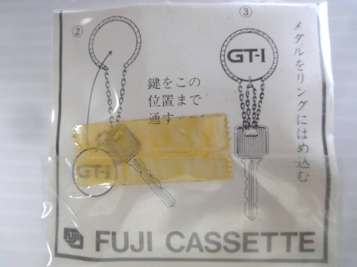 GT-1 パリ ダカール走破記念 メダル 3cm径　fuji cassette マジックキーホルダー 未使用古品_画像4