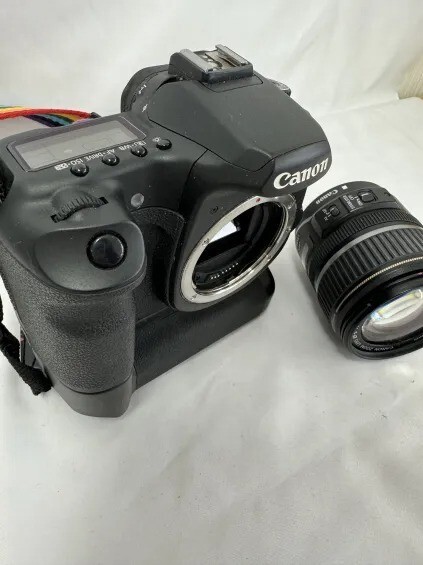 3520 【動作未確認・ジャンク】canon EOS 40D デジタル一眼レフカメラ レンズEFS17‐85㎜ の画像2