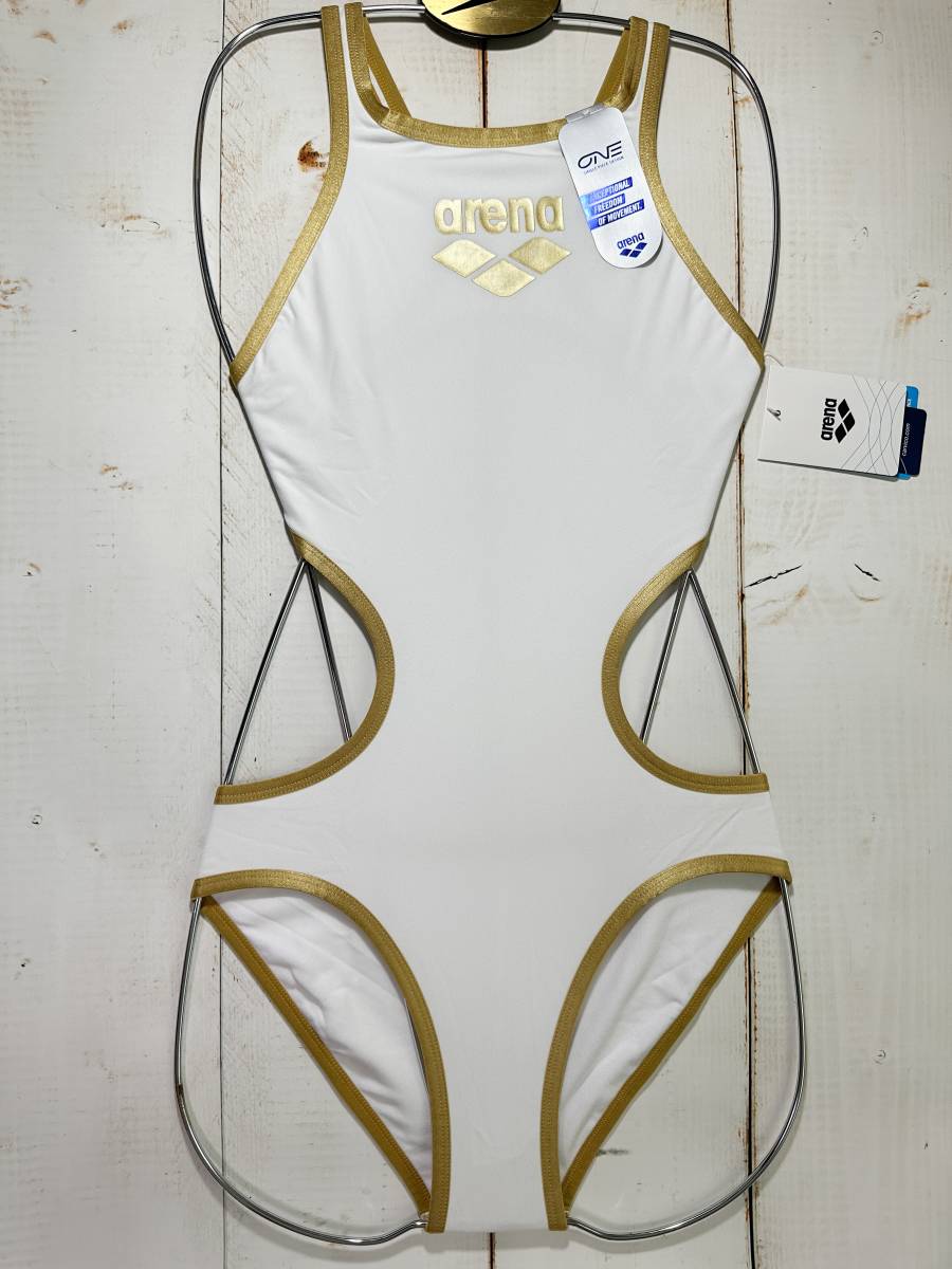 【即決】Arena アリーナ 女性用 競泳水着 Big Logo White USA28