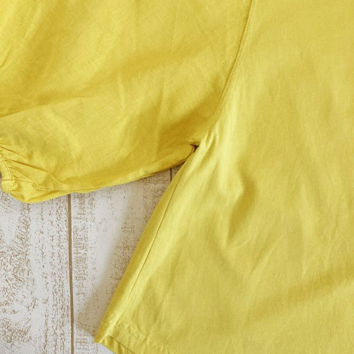 異素材　ボリューム袖の可愛いプルオーバー トップスリネン　カットソー　コットン　黄色　春夏半袖
