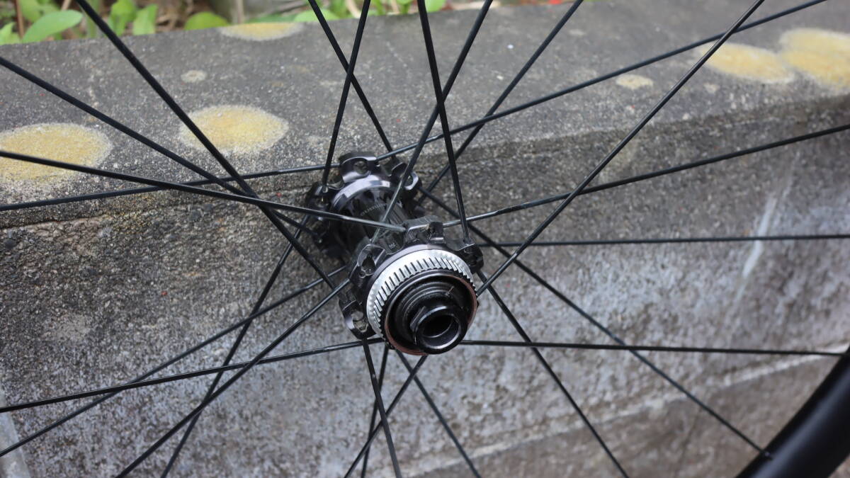 3 中古美品60%OFF SHIMANO DURA-ACE WH-R9270-C36-TU カーボン 3 中古美品60%OFF SHIMANO DURA-ACE WH-R9270-C36-TU カーボン