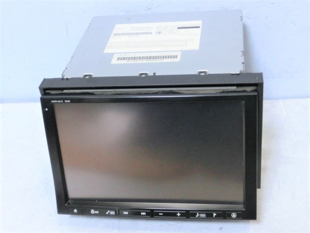 即決完動品　トヨタ純正　 8インチHDDナビ 　NHZN-X61G（76050）地デジ内蔵　Bluetooth_画像1