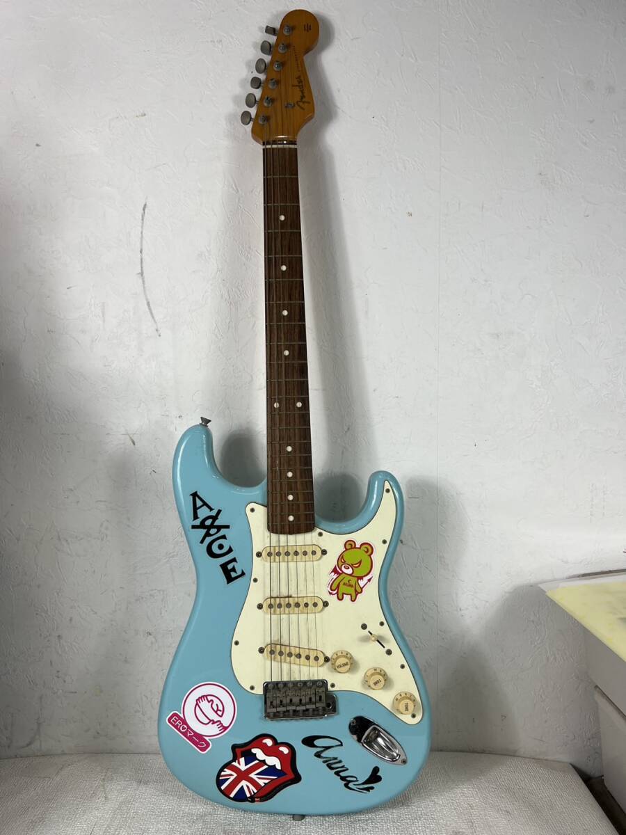 現状品★Fender フェンダー エレキギター Stratocaster ストラトキャスター ブルー系 MADE IN JAPAN T098368★20240514 180_画像1