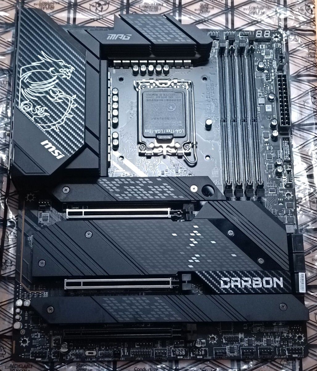 MSI MPG Z690 CARBON WIFI DDR5　マザーボード