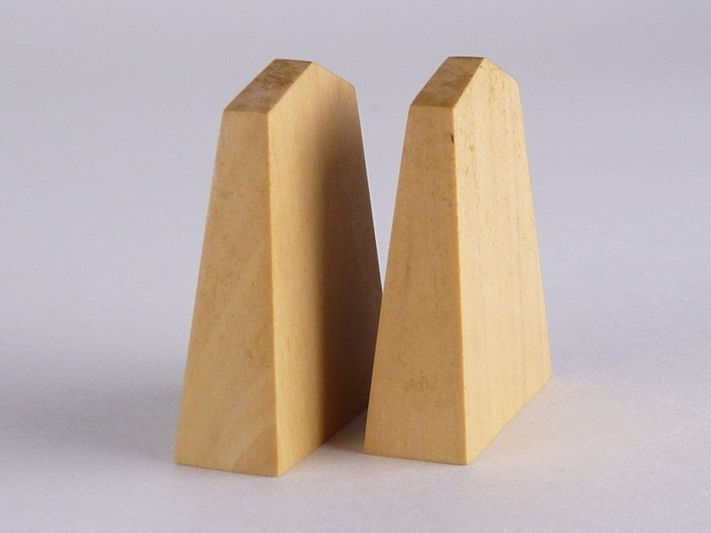 12410円 【扇屋】桂山 作 金光書 将棋駒 王将 高さ 約3cm 幅 約 12410円 【扇屋】桂山 作 金光書 将棋駒 王将 高さ 約3cm 幅 約