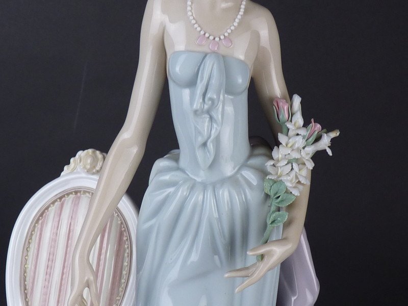 【扇屋】LLADRO リヤドロ 素敵なウェディング 高さ 約37cm 幅 約25cm 女性 花束 貴婦人フィギュリン 置物 E-3_画像6