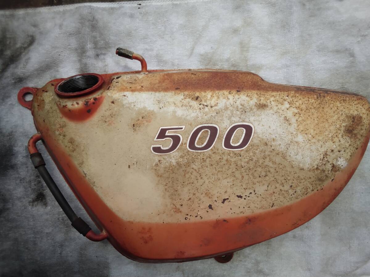  Kawasaki Mach 3. oil tank 