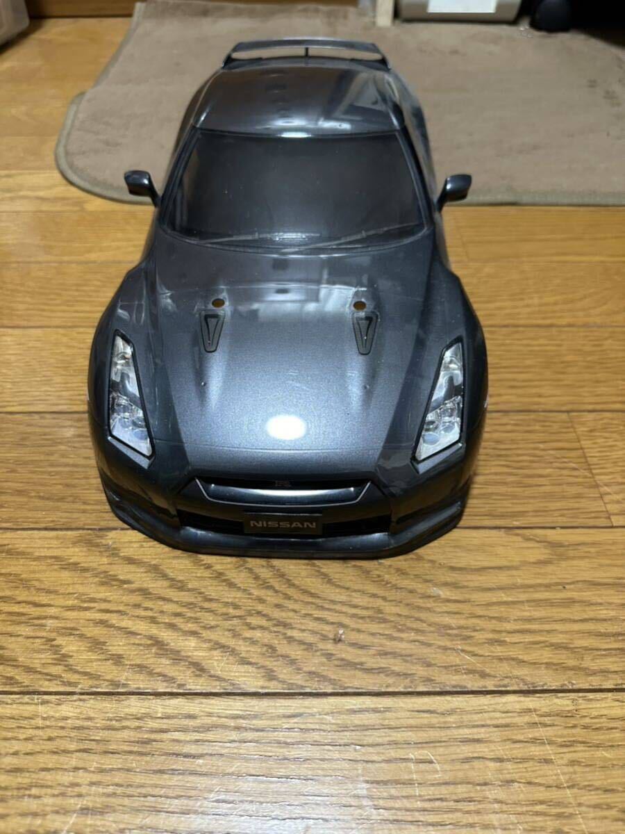 中古品 タミヤ 1/10 NISSAN GT-R (TT-01 TYPE-E) 2.4GHz プロポ・バッテリー2本付き_画像1