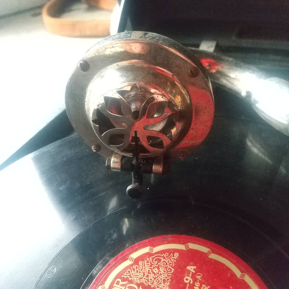 ( Hyogo prefecture )Columbia Colombia portable gramophone MODEL-NO. 203