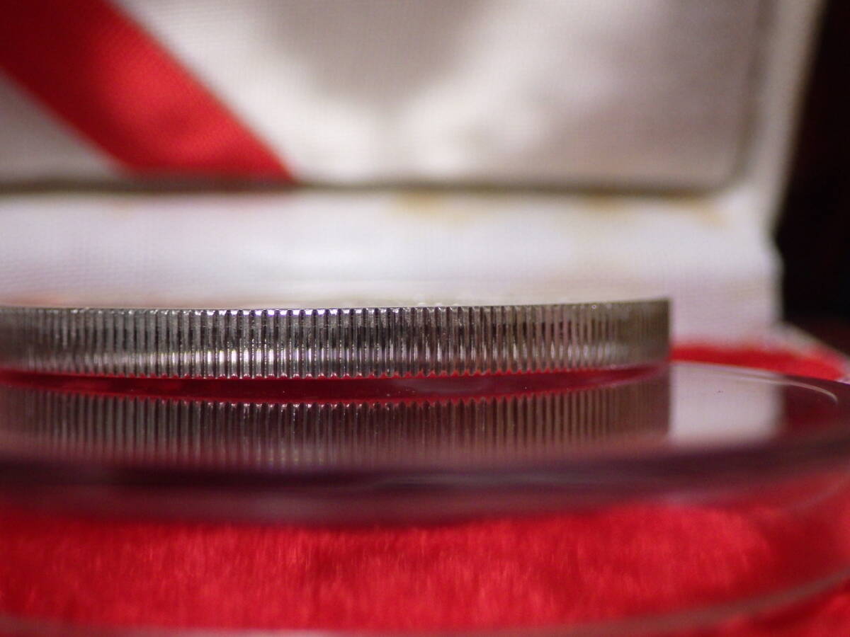 中国　１９９０年パンダプルーフ１オンス銀貨　約重さ31.25ｇ　コレクター放出品_画像4