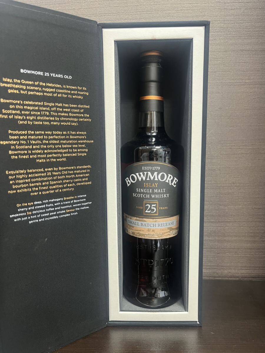 【未開栓ケース付き】BOWMORE ボウモア 25年 ウイスキー 700ml 43℃_画像3