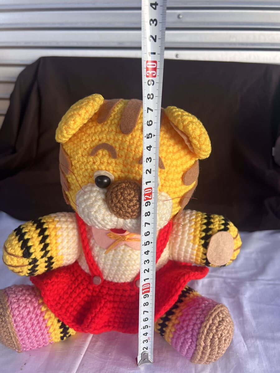 * hand-knitted soft toy tiger . main *B-1135