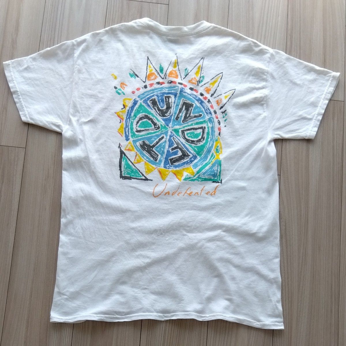 UNDEFEATED (アンディフィーティド) 半袖 Tシャツ / サイズM ホワイト