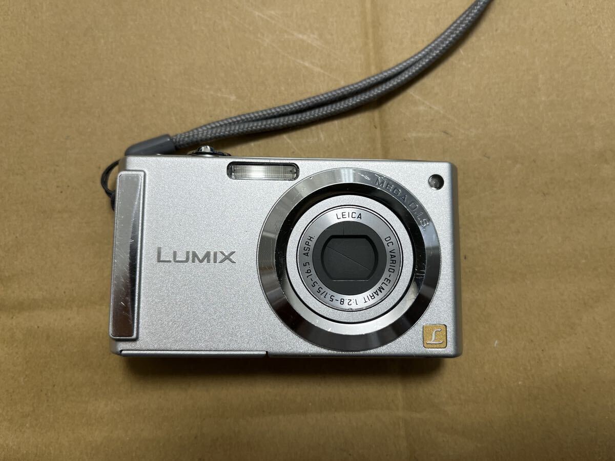 Panasonic LUMIX DMC-FS3パナソニック コンパクトデジタルカメラ デジカメ ルミックス シルバー Y1017_画像1