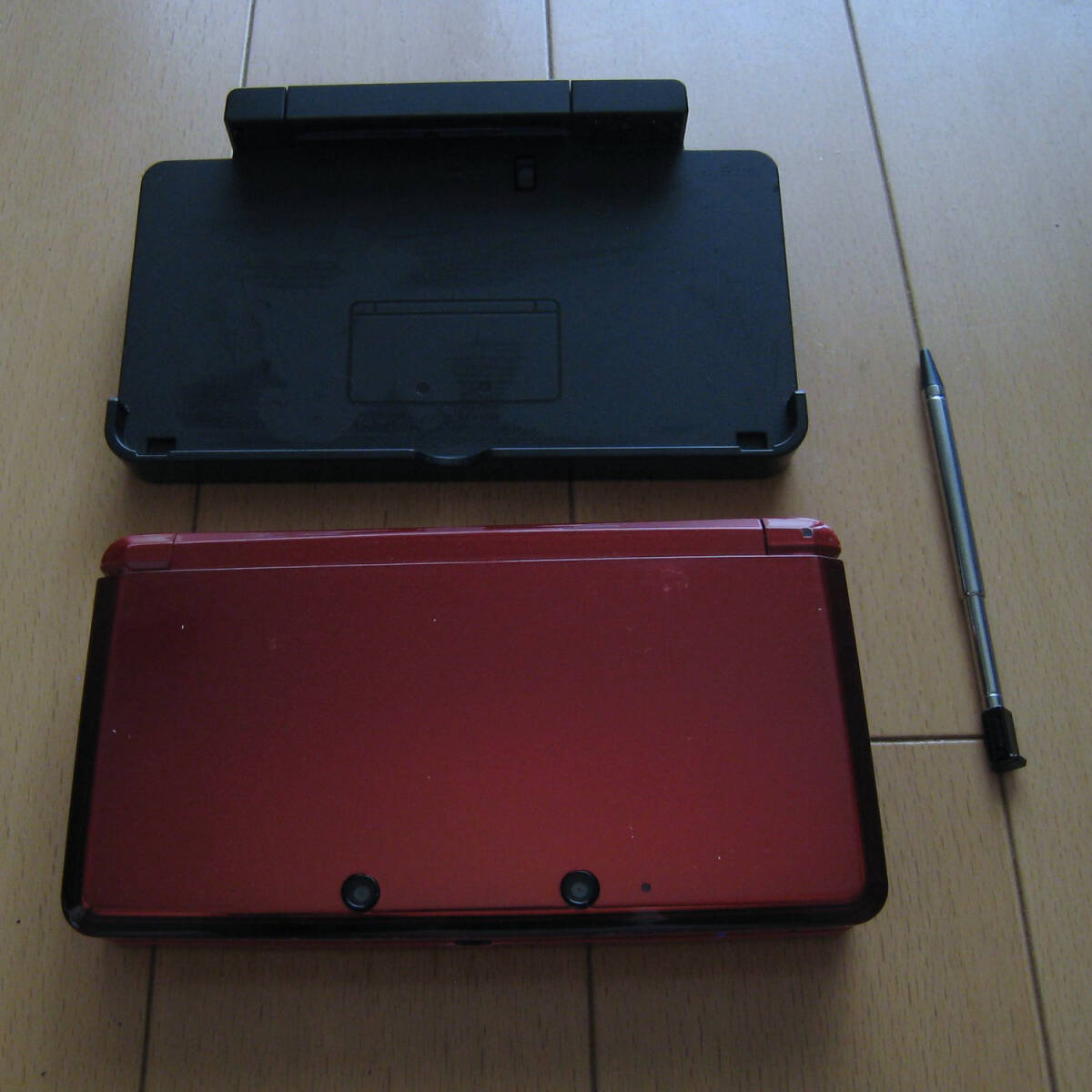 [ operation goods ] Nintendo 3DS body & charge stand red (O3DS)