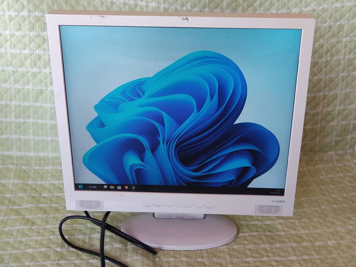 iiyama イイヤマ e-yama 19AC1-W（19インチSXGA、1280x1024、VGA、DVI）_画像1