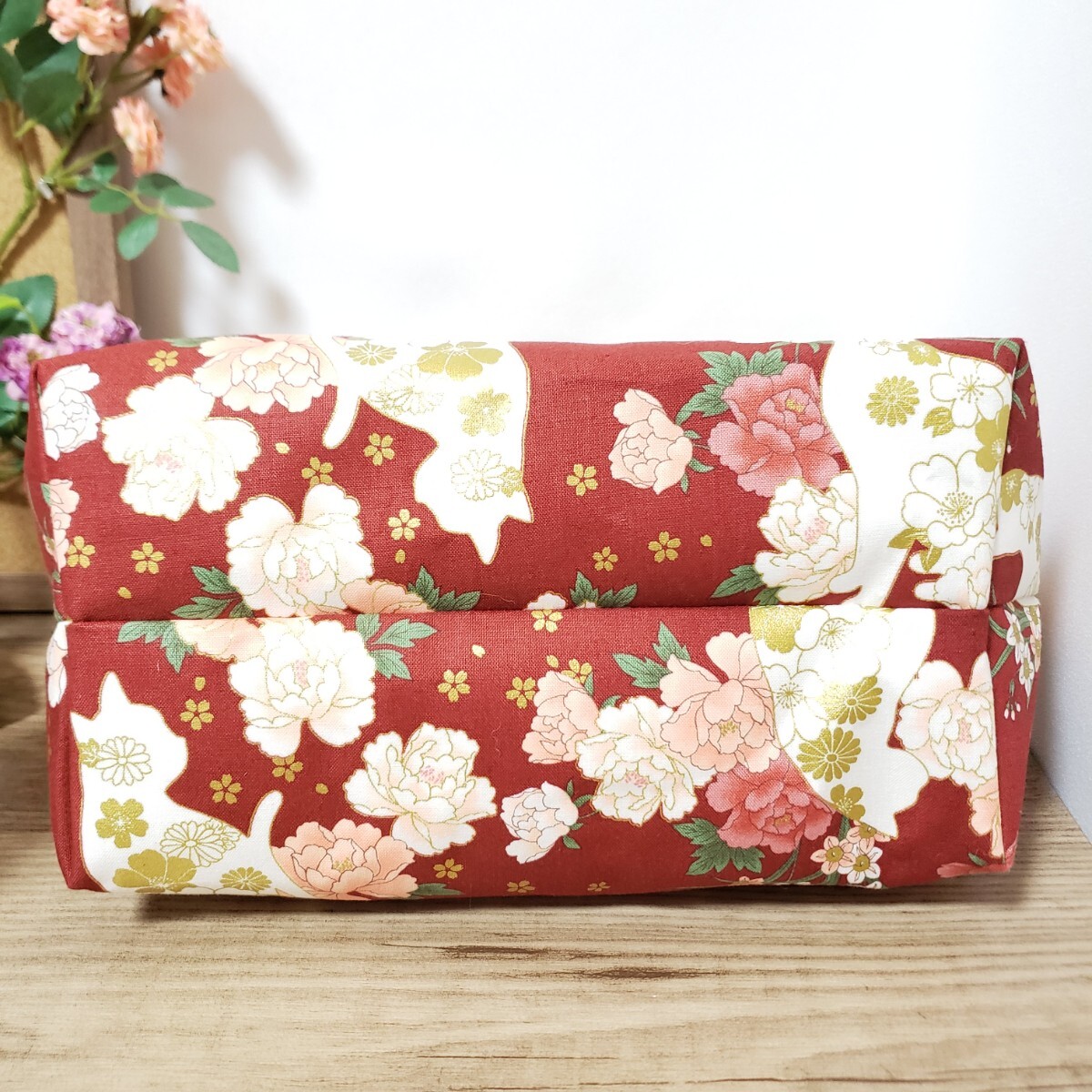 新商品 日本製22cm口金 長財布が入る 白猫 シルエット 猫 花柄 赤 大きい がまぐち 2way がま口 ショルダー バッグ ハンドメイド 着物 和服