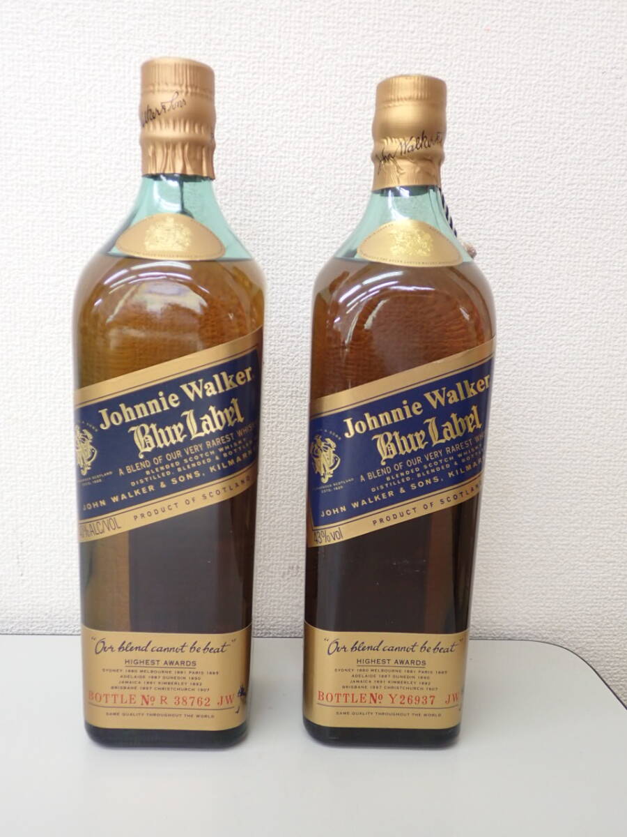 (古酒）-14； ジョニーウォーカー ブルーラベル おまとめ2本 750ml 43% と40% 箱・栞付き Johnnie Walker ★_画像2