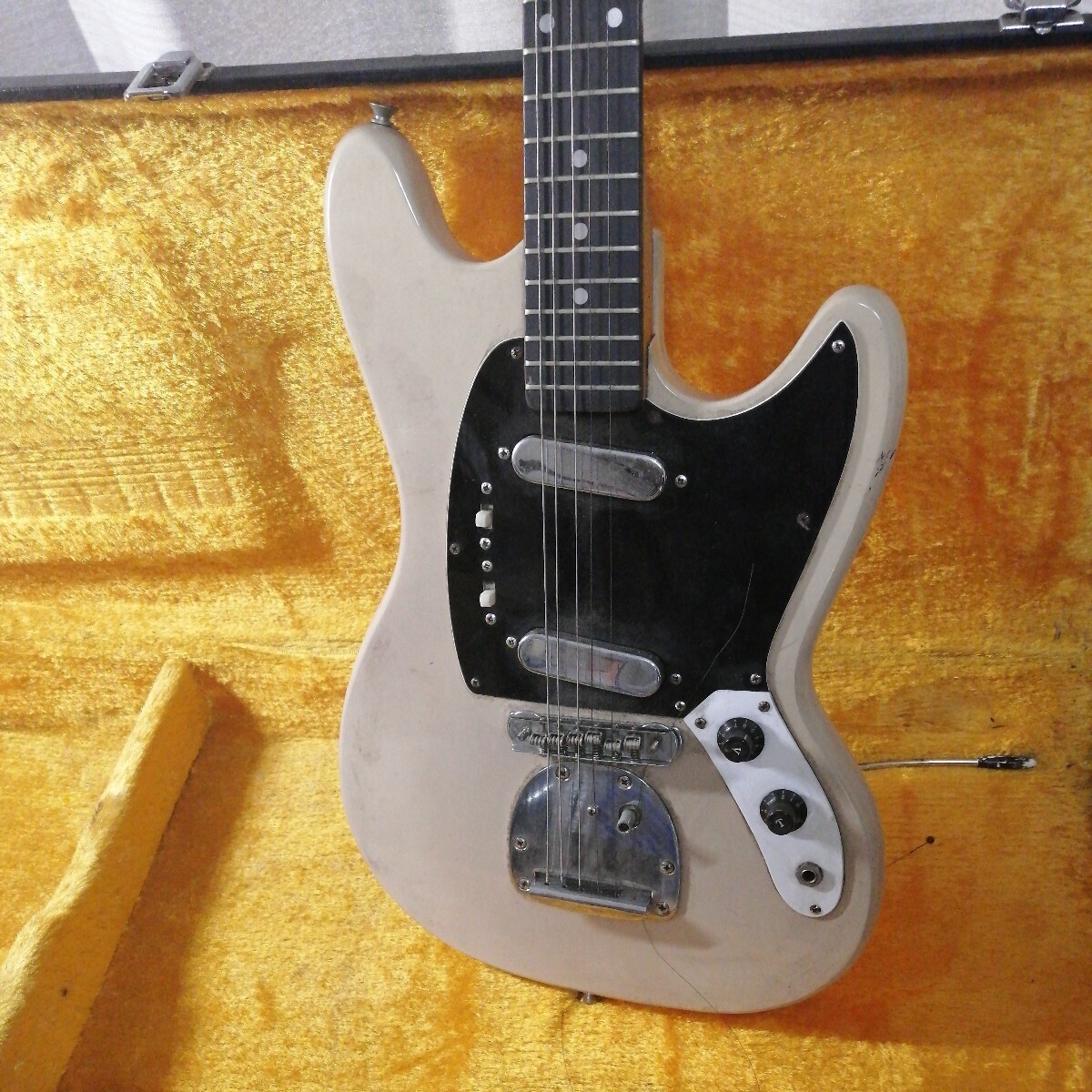 通電確認済 FRESHER フレッシャー エレキギター electric guitar made in Japan ハードケース　ジャンク品 50813w_画像5