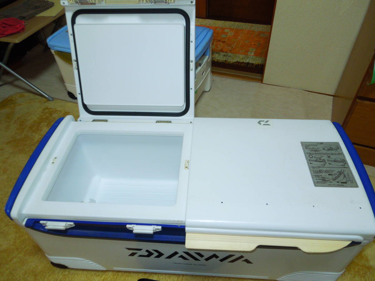DAIWA TRUNK TAISHO GU-5000X クーラ－ボックス 外寸約84x37x34H㎝ 売り切り 年数経過使用品現状しの画像2