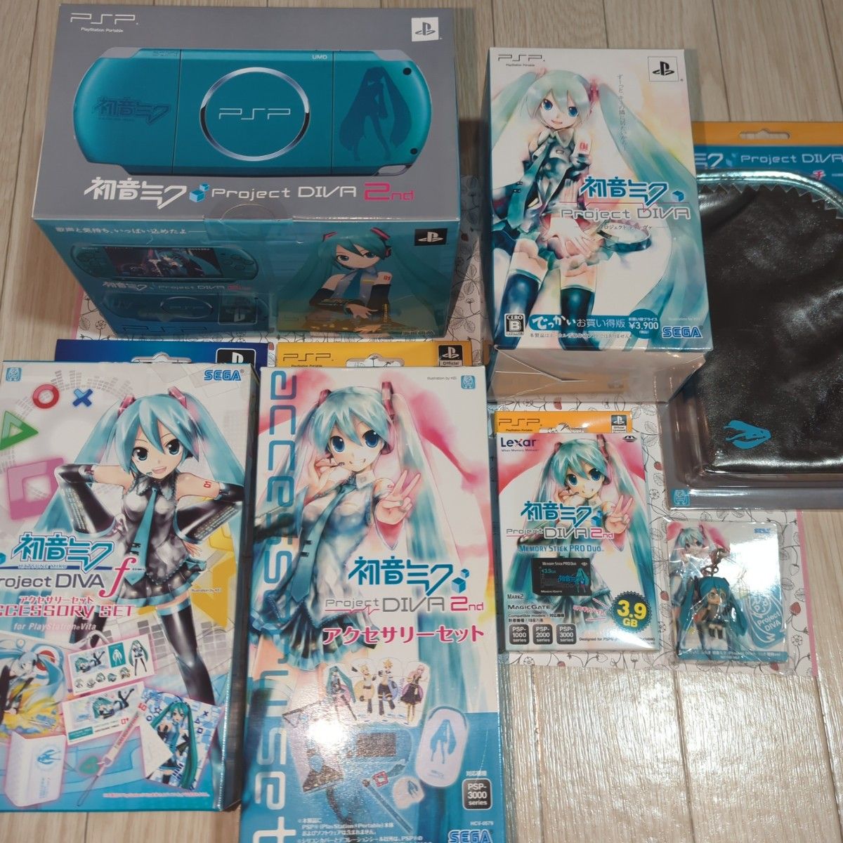 【新品未開封】PSP 初音ミク Project DIVA 2nd いっぱいパック＋DIVAでっかいお買い得版＋アクセサリー